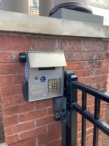 St Louis, Missouri 63104, United States, 2 Bedrooms Bedrooms, ,2 BathroomsBathrooms,Residential,Pending,99698