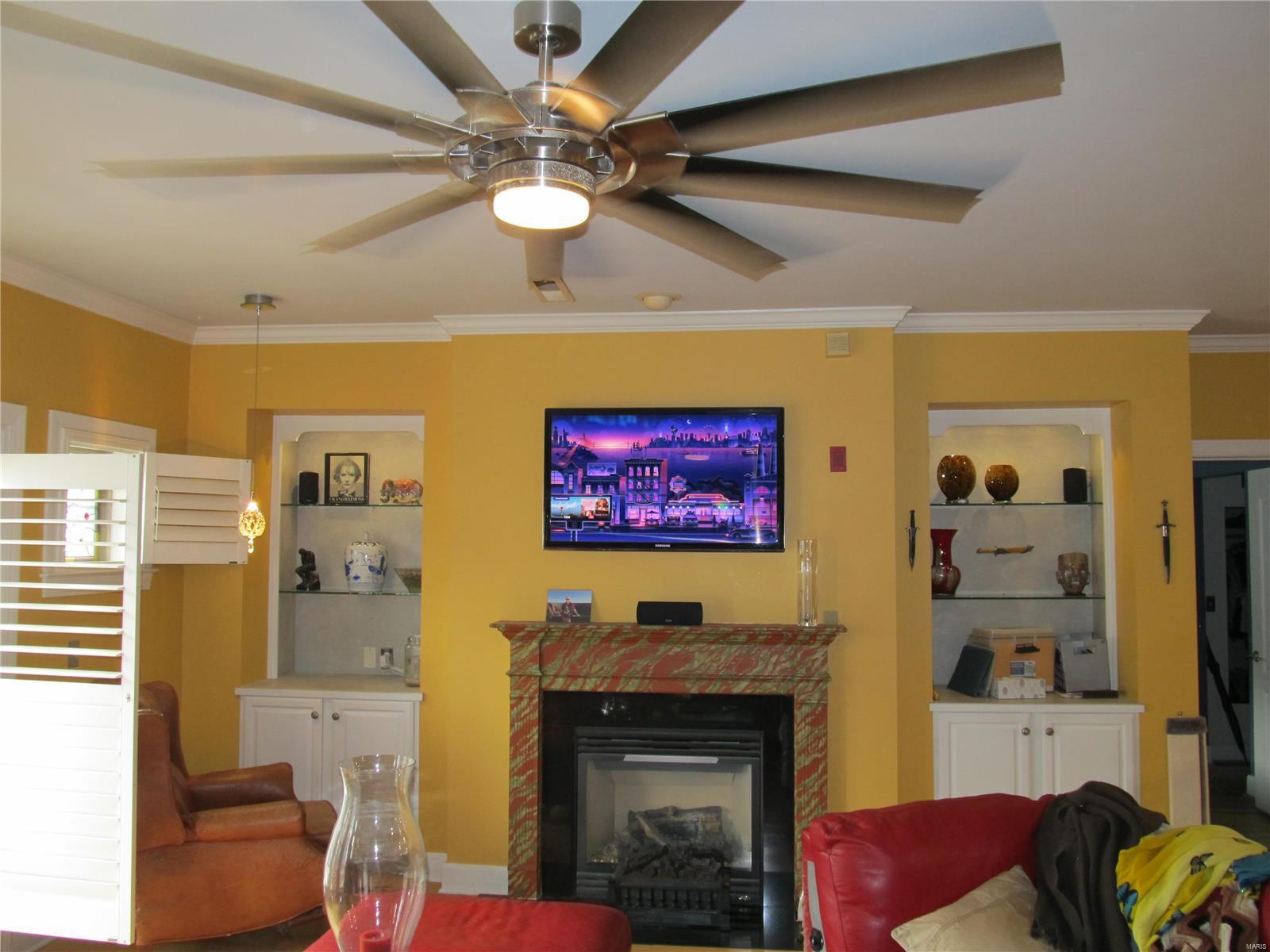 St Louis, Missouri 63104, United States, 2 Bedrooms Bedrooms, ,2 BathroomsBathrooms,Residential,Pending,99698