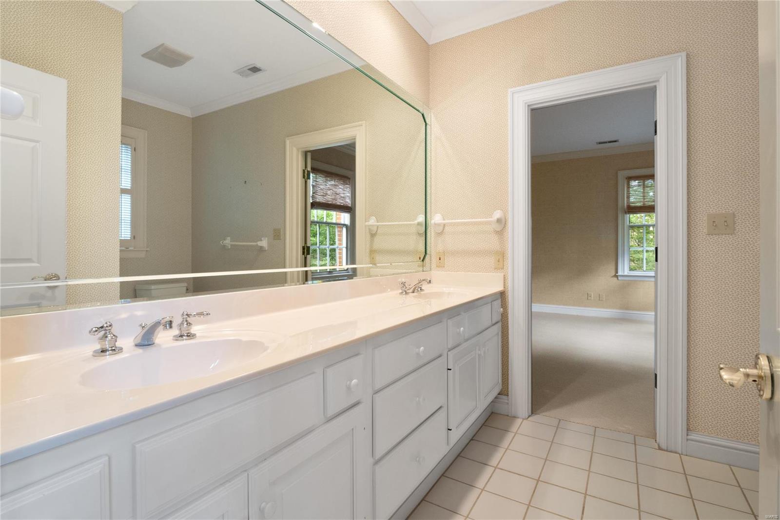 Commons Condo Ph II The - Residential