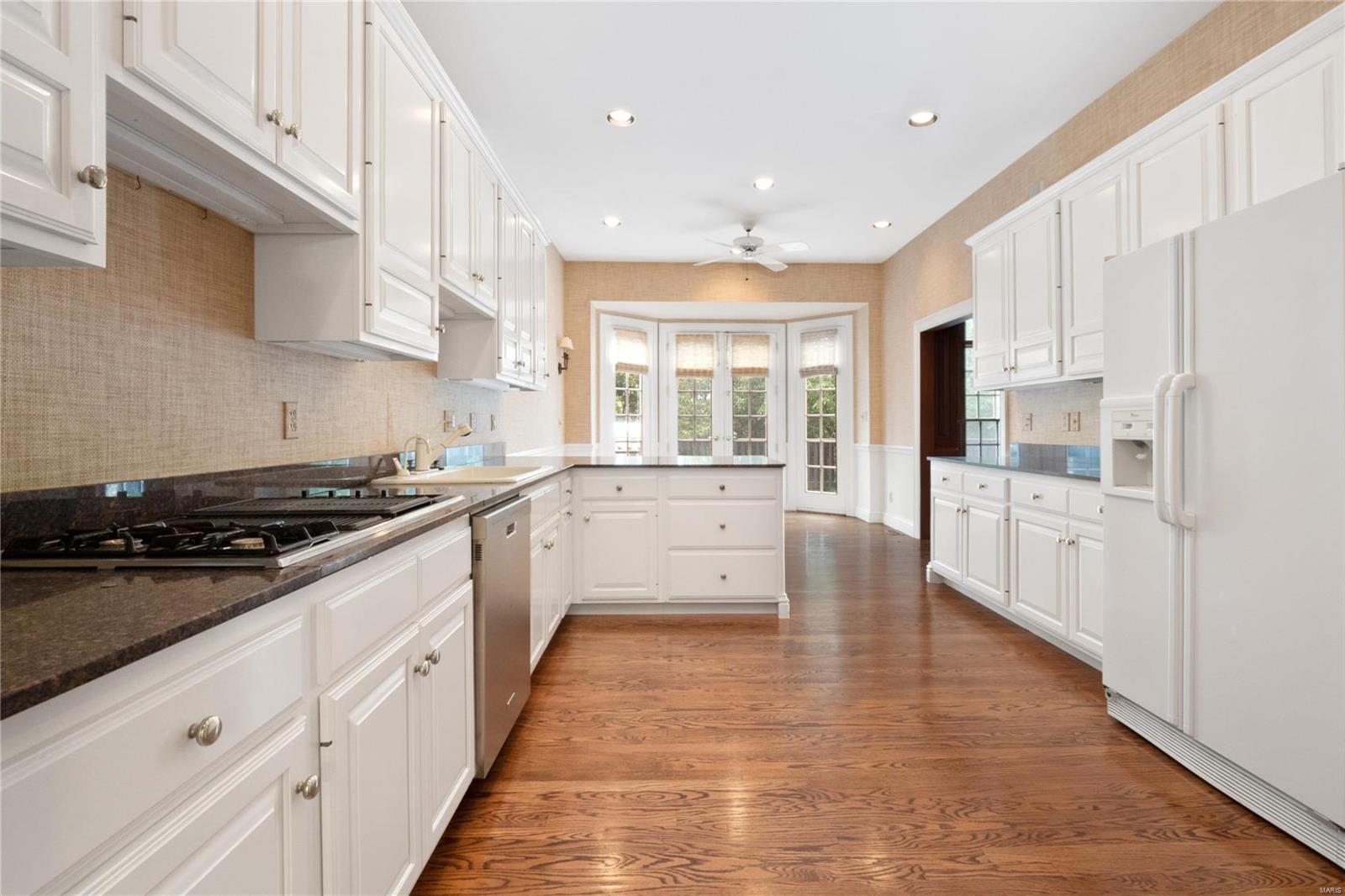 Commons Condo Ph II The - Residential