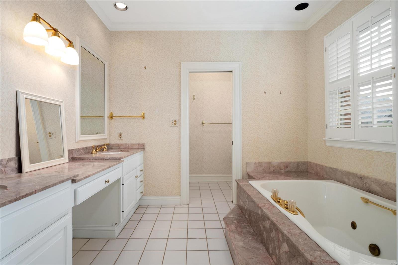 Commons Condo Ph II The - Residential