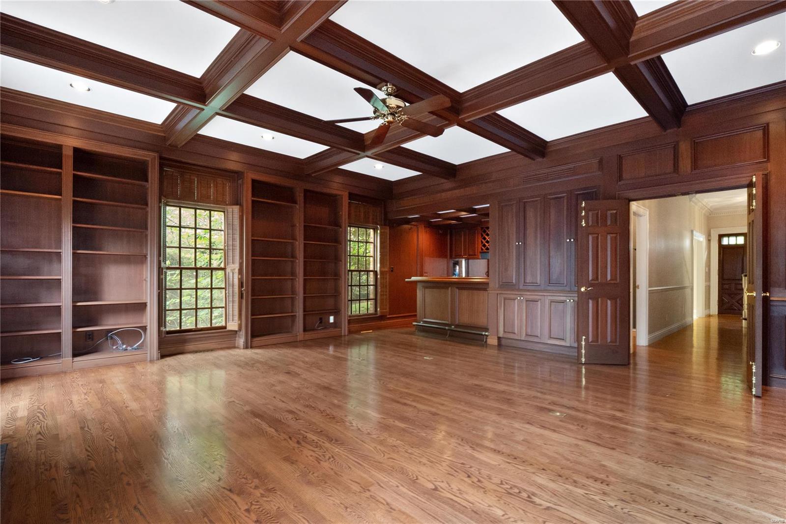 Commons Condo Ph II The - Residential