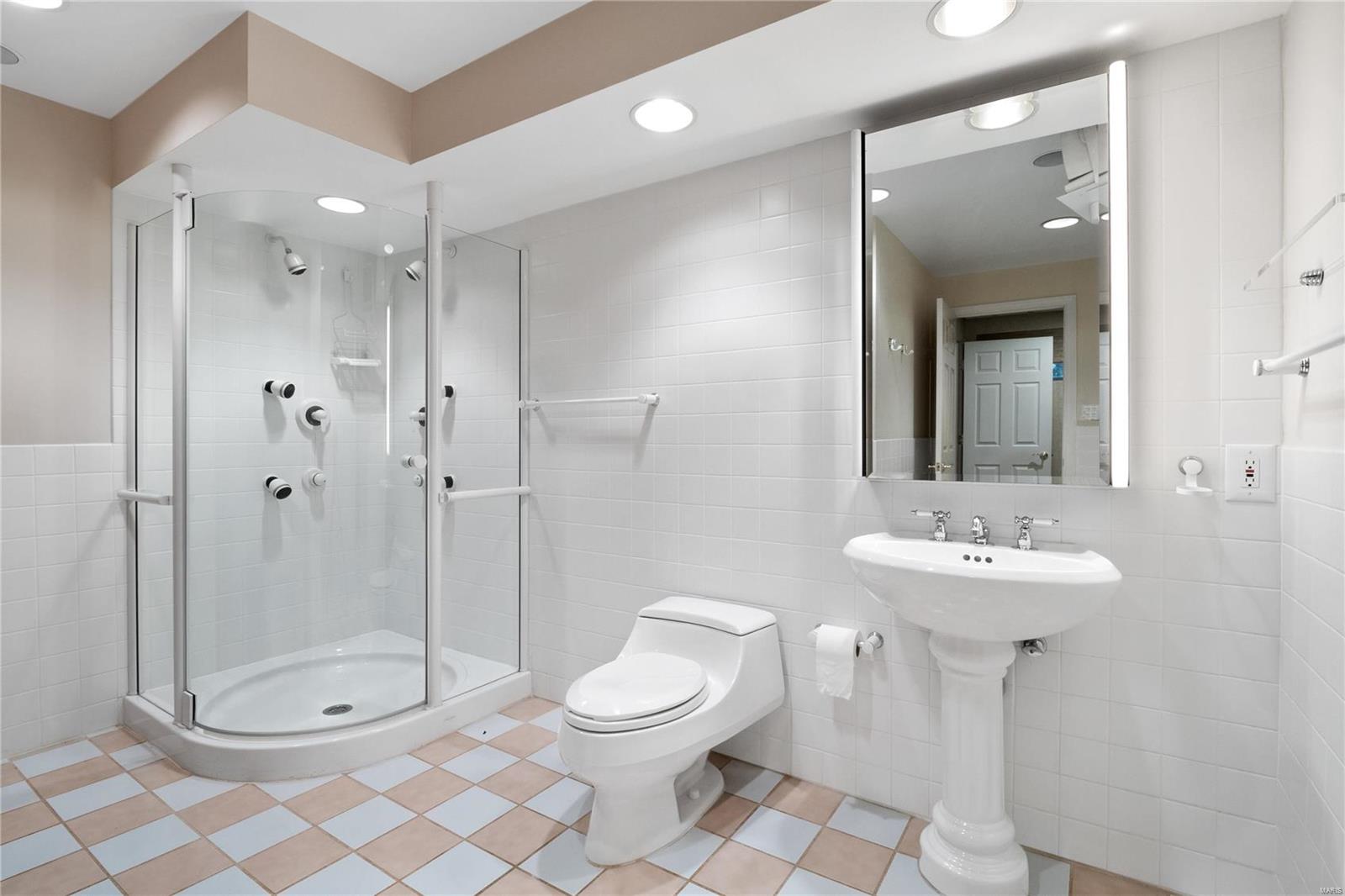 Commons Condo Ph II The - Residential