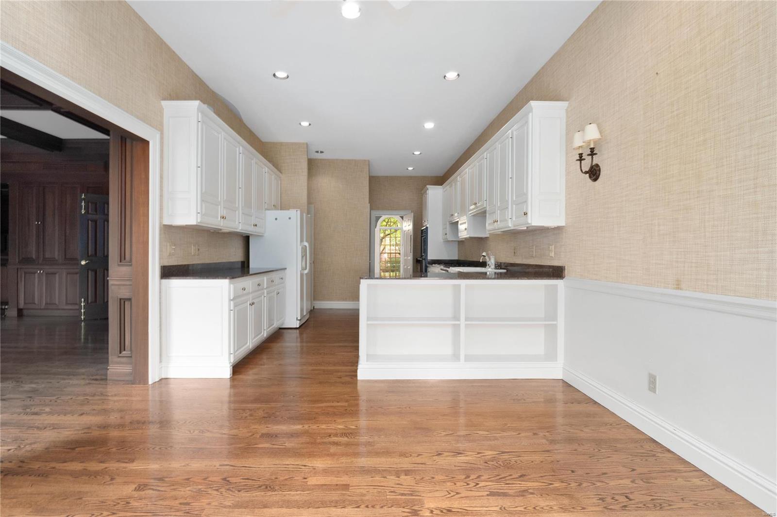 Commons Condo Ph II The - Residential