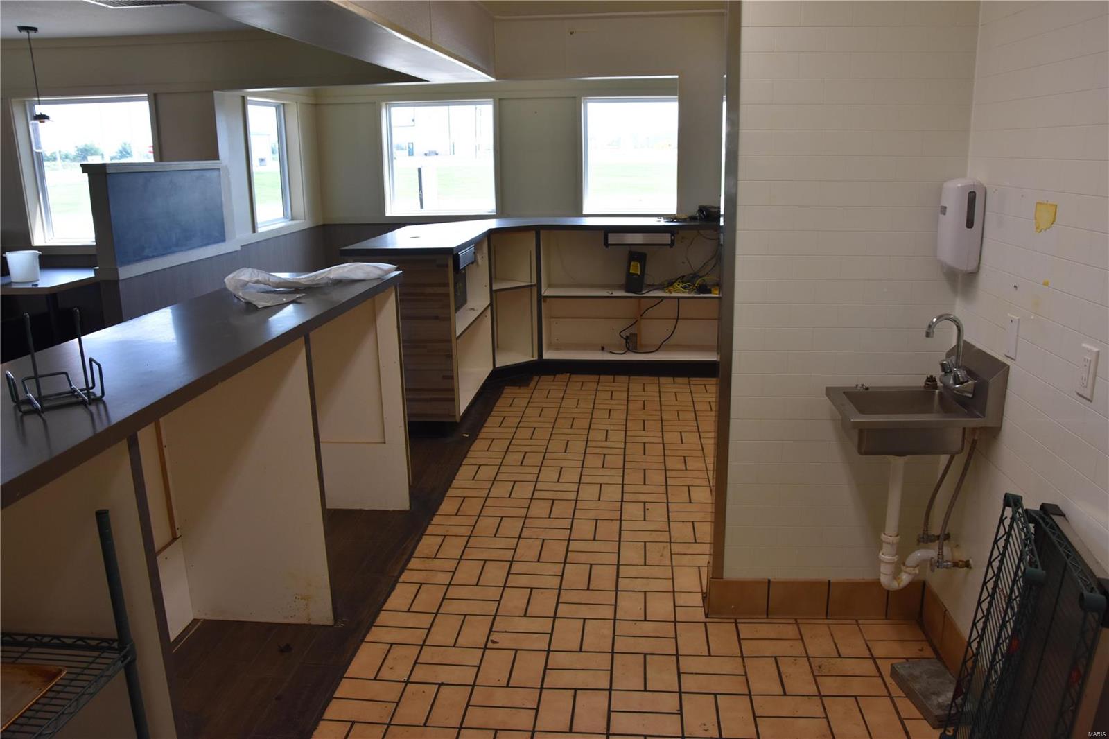 Mark Twain Shopping Center - Commercial Sale