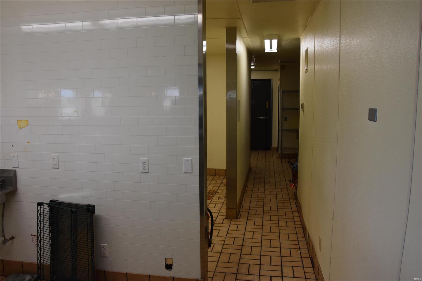 Mark Twain Shopping Center - Commercial Sale