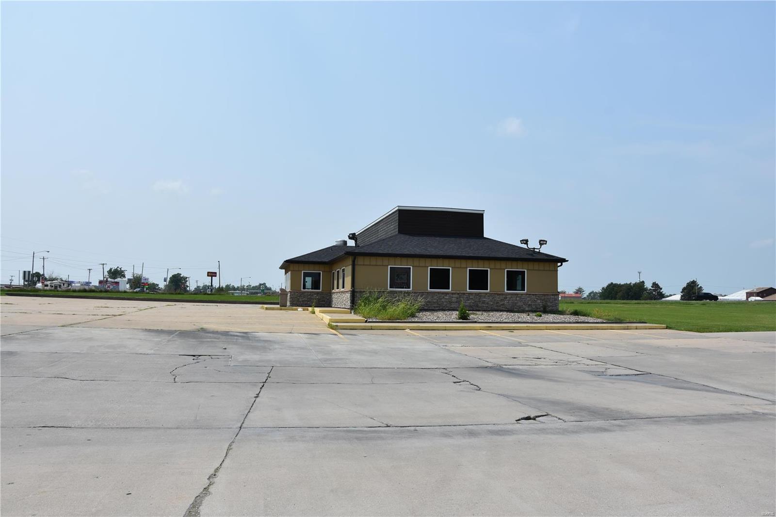 Mark Twain Shopping Center - Commercial Sale