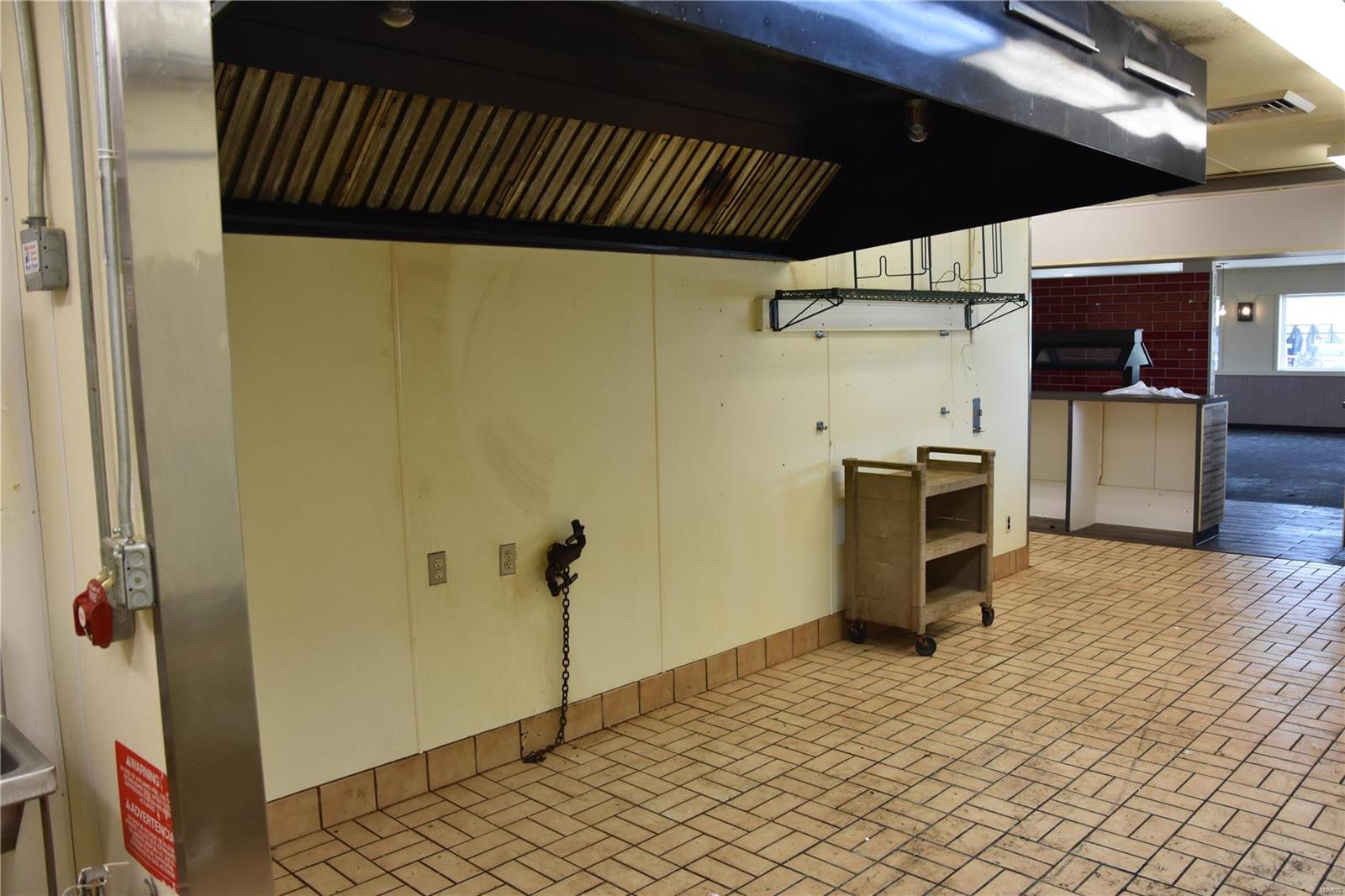 Mark Twain Shopping Center - Commercial Sale