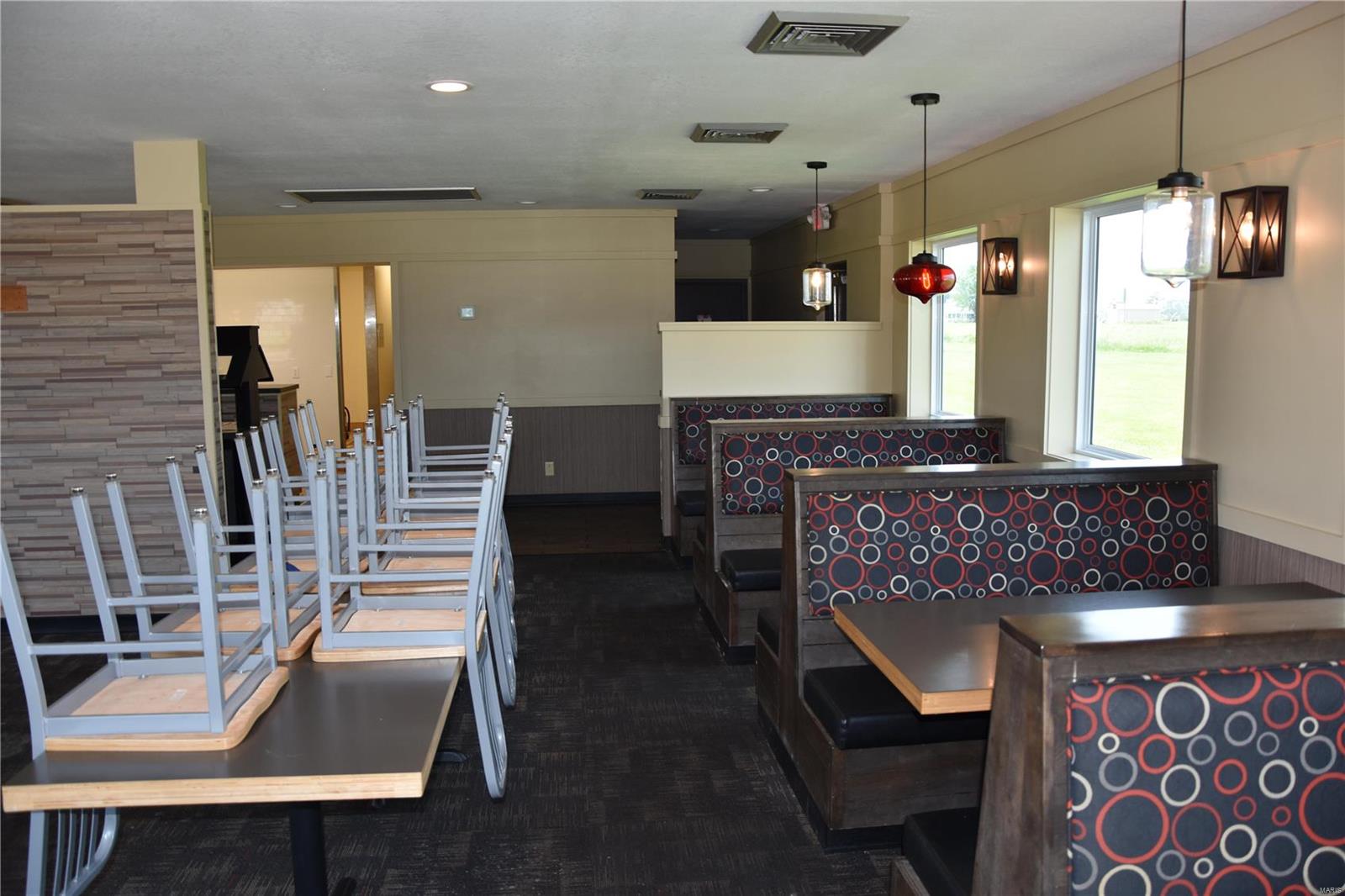 Mark Twain Shopping Center - Commercial Sale