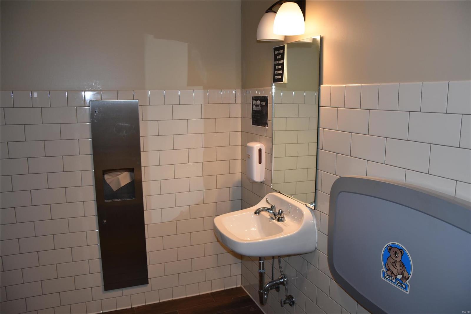 Mark Twain Shopping Center - Commercial Sale