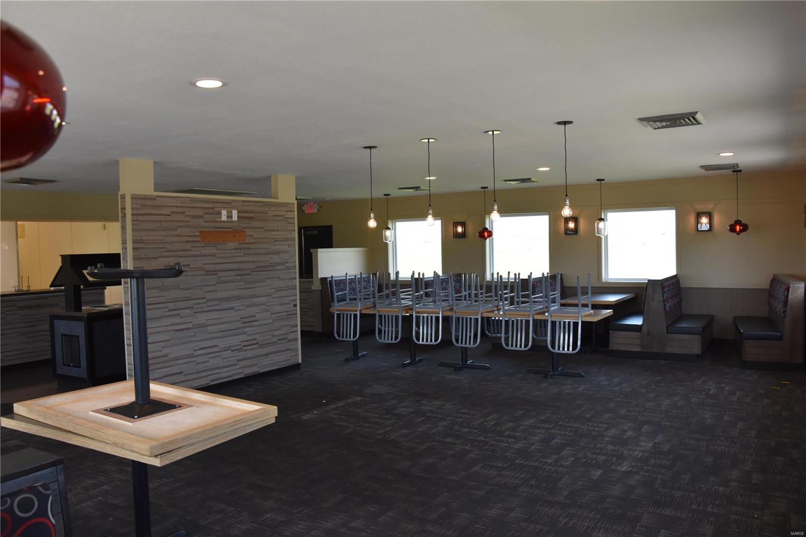 Mark Twain Shopping Center - Commercial Sale