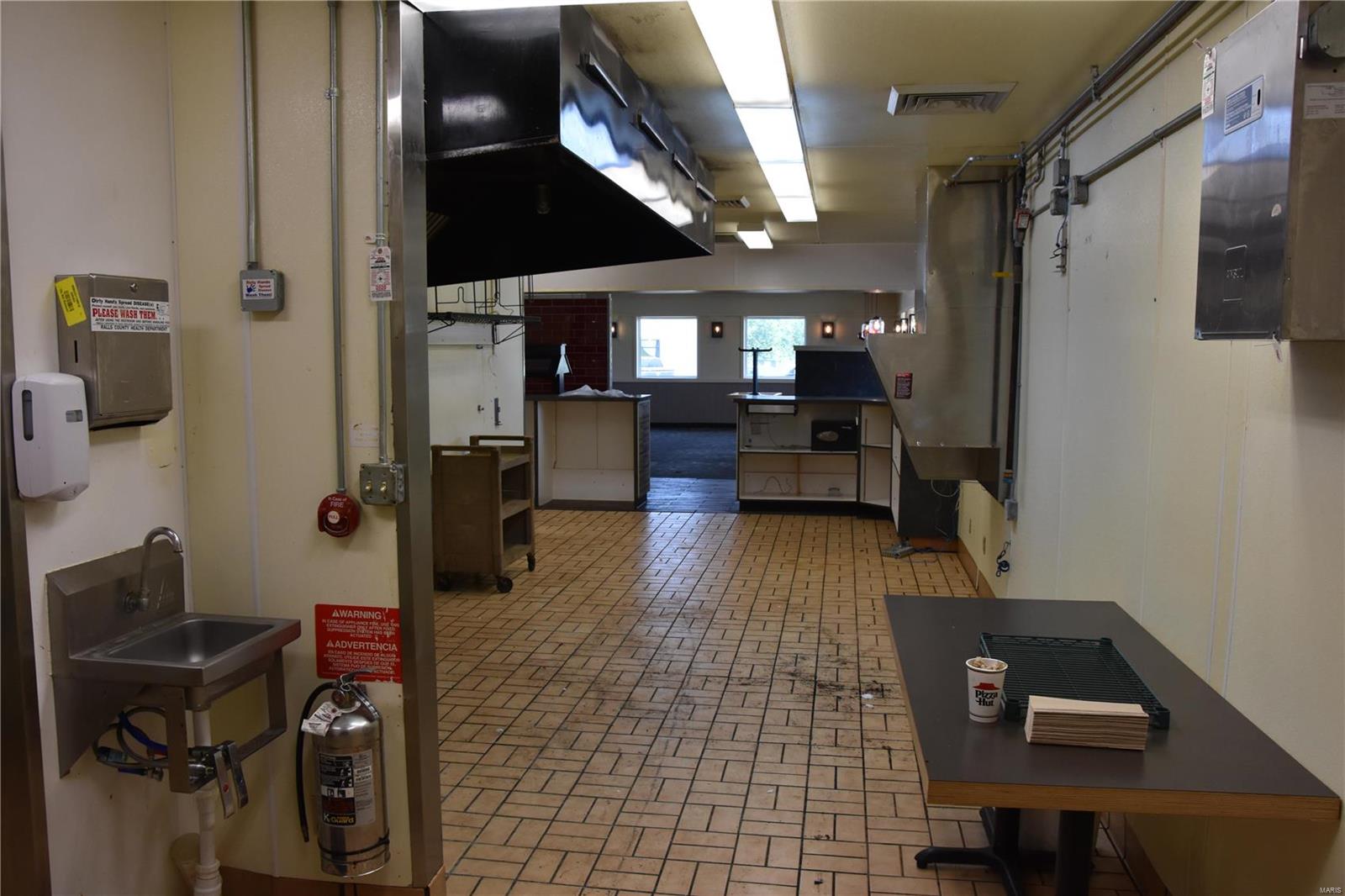 Mark Twain Shopping Center - Commercial Sale