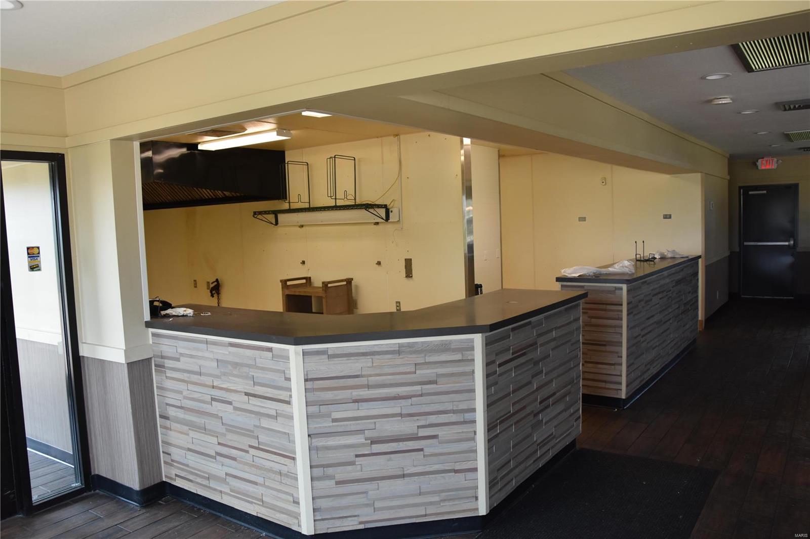 Mark Twain Shopping Center - Commercial Sale