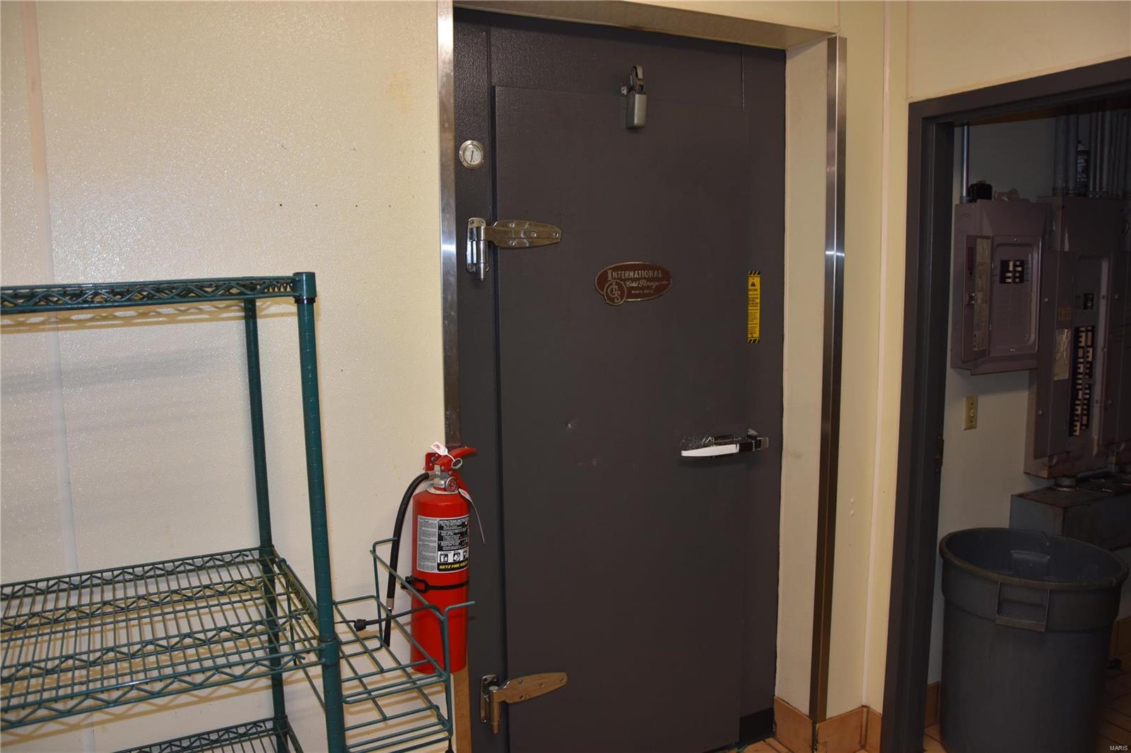 Mark Twain Shopping Center - Commercial Sale