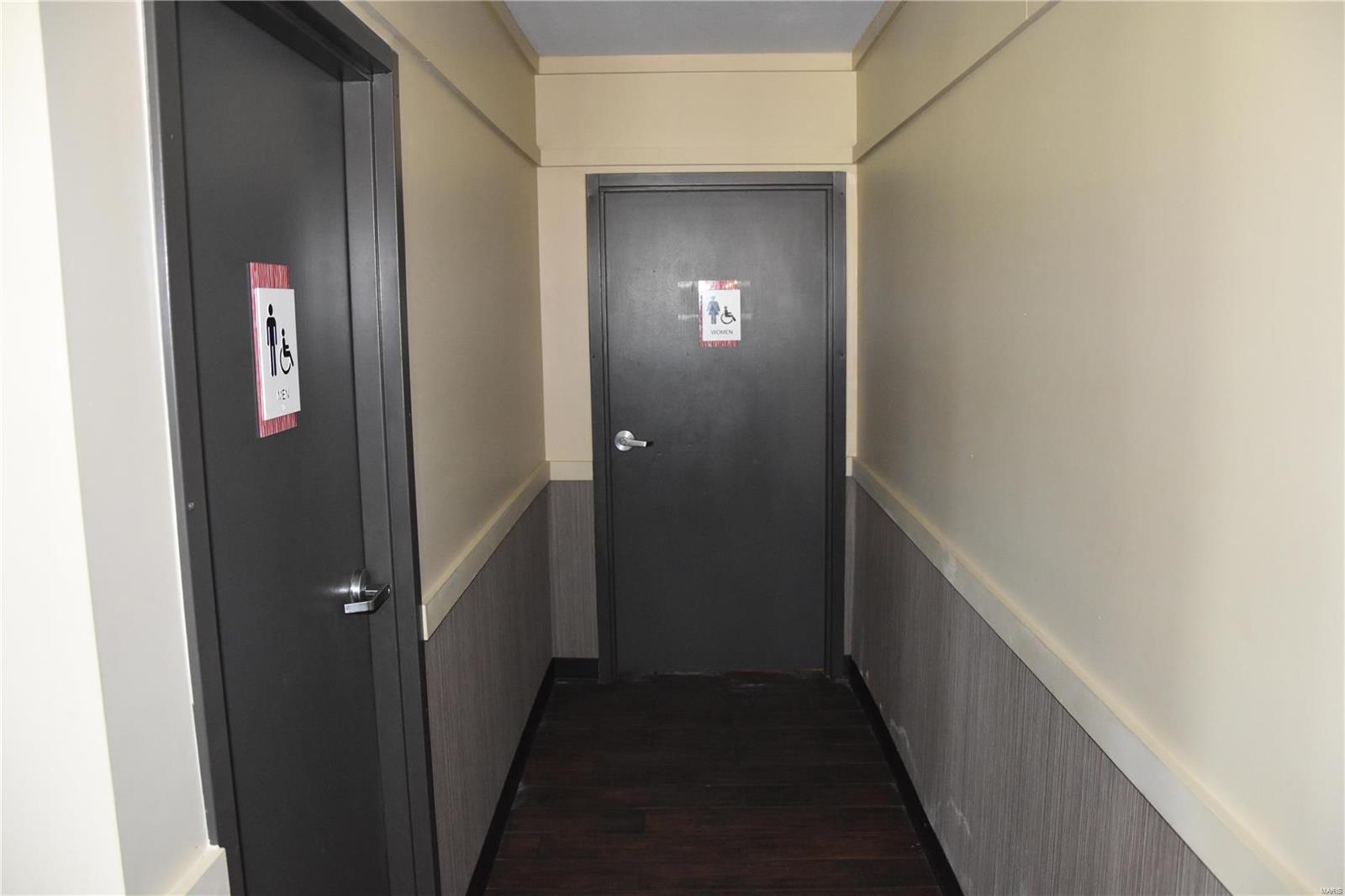 Mark Twain Shopping Center - Commercial Sale