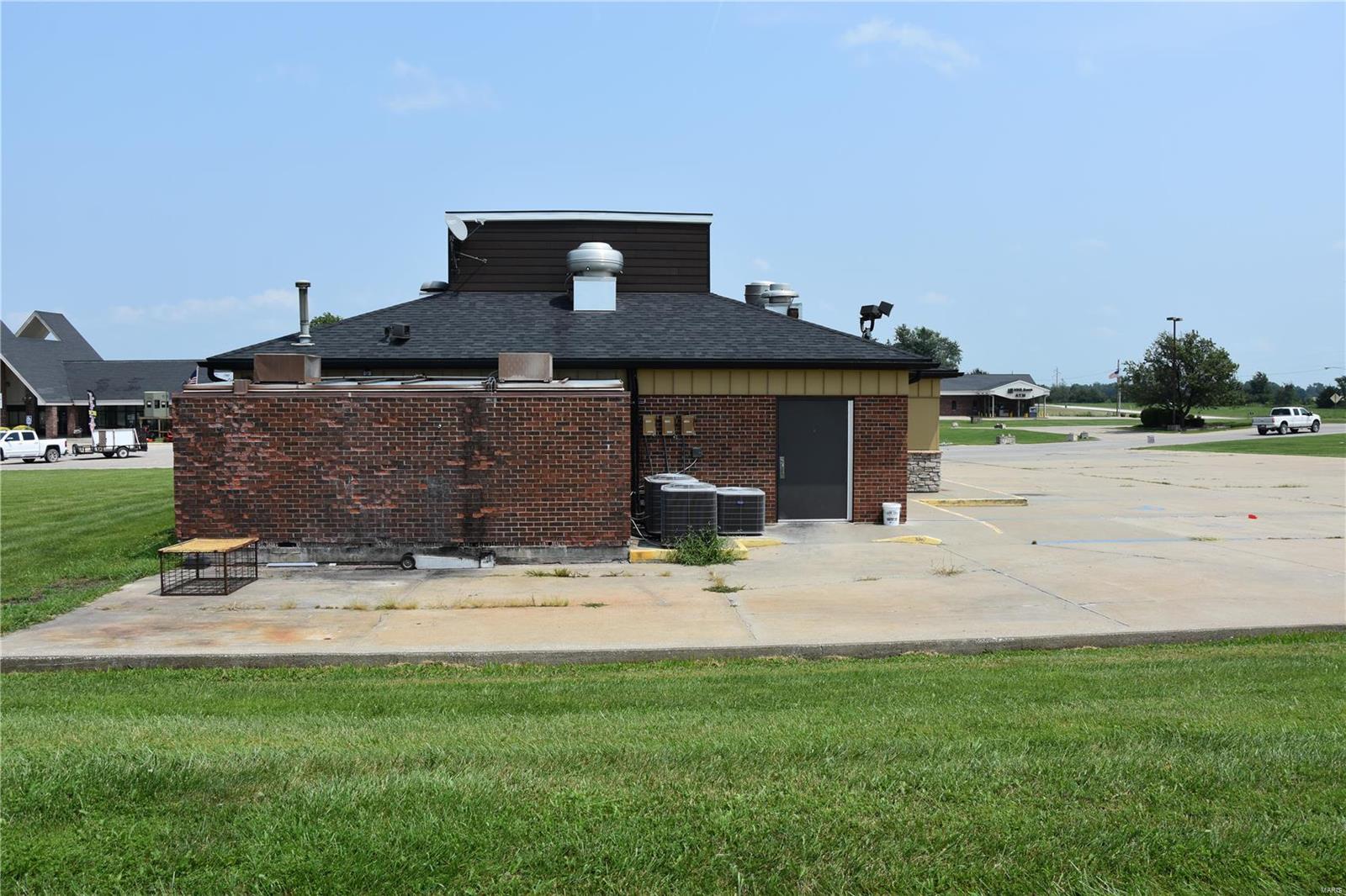 Mark Twain Shopping Center - Commercial Sale