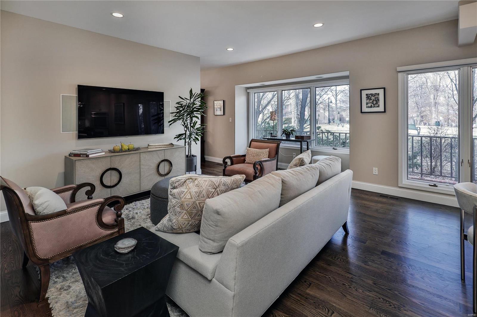 Central On The Park Condo - Residential