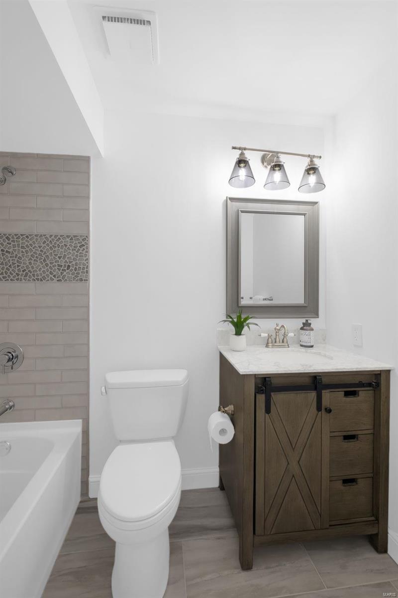 Ladue Aire Estate - Residential