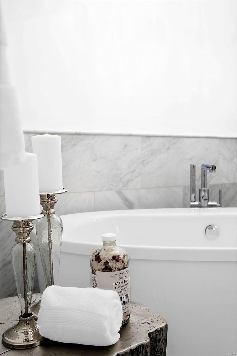 Ladue Aire Estate - Residential