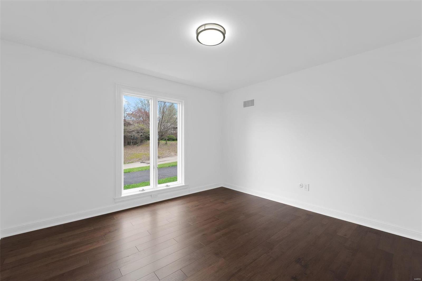 Ladue Aire Estate - Residential