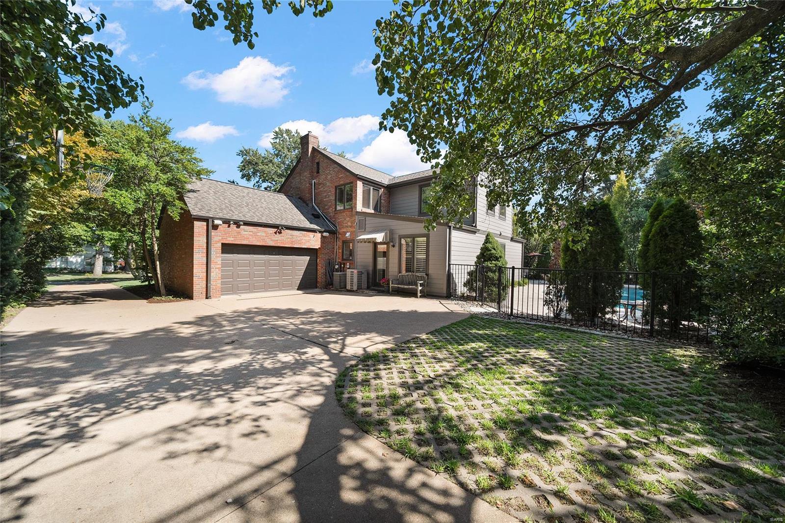 York Village Woodlands - Residential