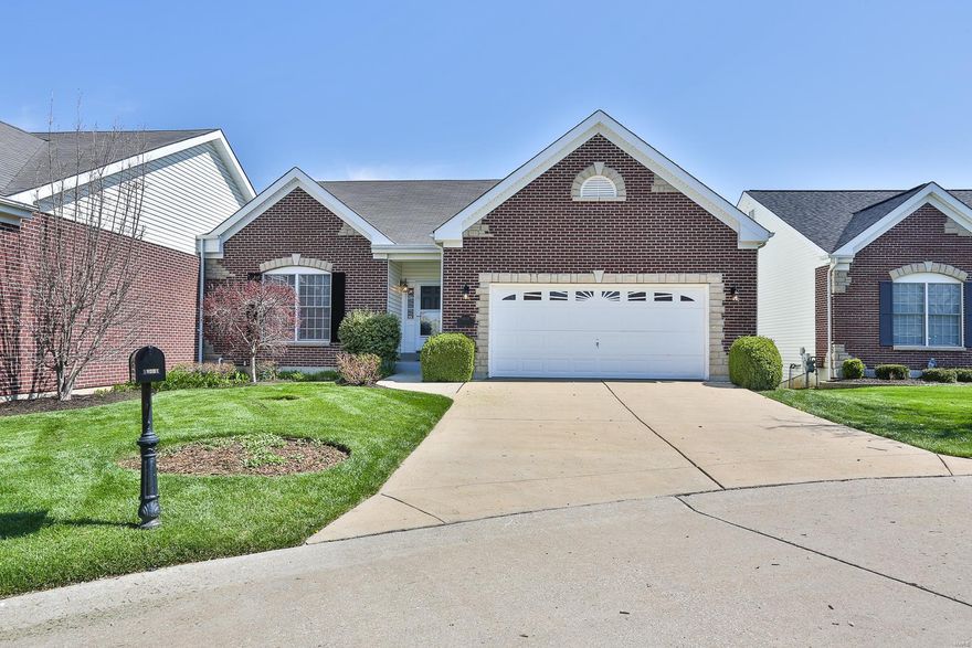 Located within the gated community of The Villas at Nottinghill, this gorgeous ranch-style villa features an incredibly open floorplan w/ 2 bedrooms & 2 baths on the main floor, a large, vaulted great room w/ a 5-window bay, a nice-sized dining room and a fabulous, vaulted kitchen & breakfast room w/ 42" maple cabinetry, solid surface countertops & abundant recessed lighting. Just off the breakfast room, you're sure to enjoy sitting on the 14'x11' screened-in porch that overlooks a beautifully landscaped backyard. The master suite features 9' ceilings, a large walk-in closet & a master bath w/ double bowl vanity, garden tub & shower. Completing the first floor is a laundry room conveniently located off the kitchen. An extra wide staircase leads to the finished, walkout lower level w/ a large, yet cozy, family/rec room that features a gas fireplace. Another bedroom & full bath plus a large storage area round out the lower level & a nice-sized patio can be accessed from the basement. Location: Ground Level, Suburban