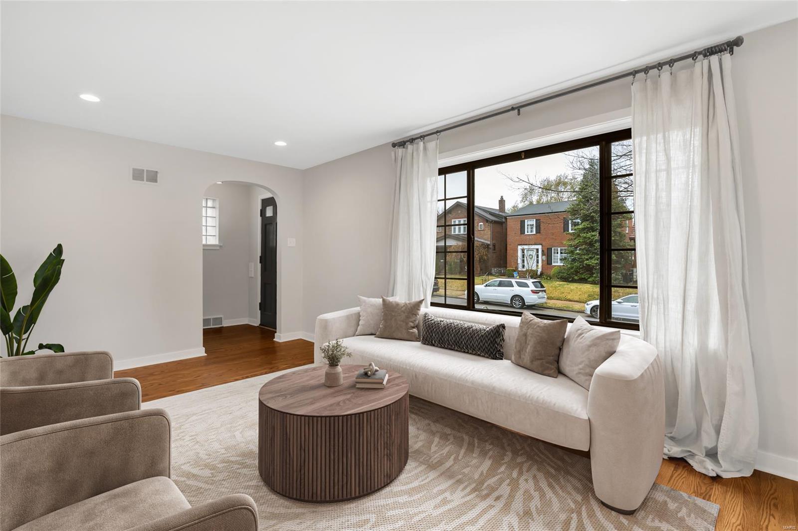 St Louis, Missouri 63116, United States, 3 Bedrooms Bedrooms, ,1 BathroomBathrooms,Residential,Pending,99597