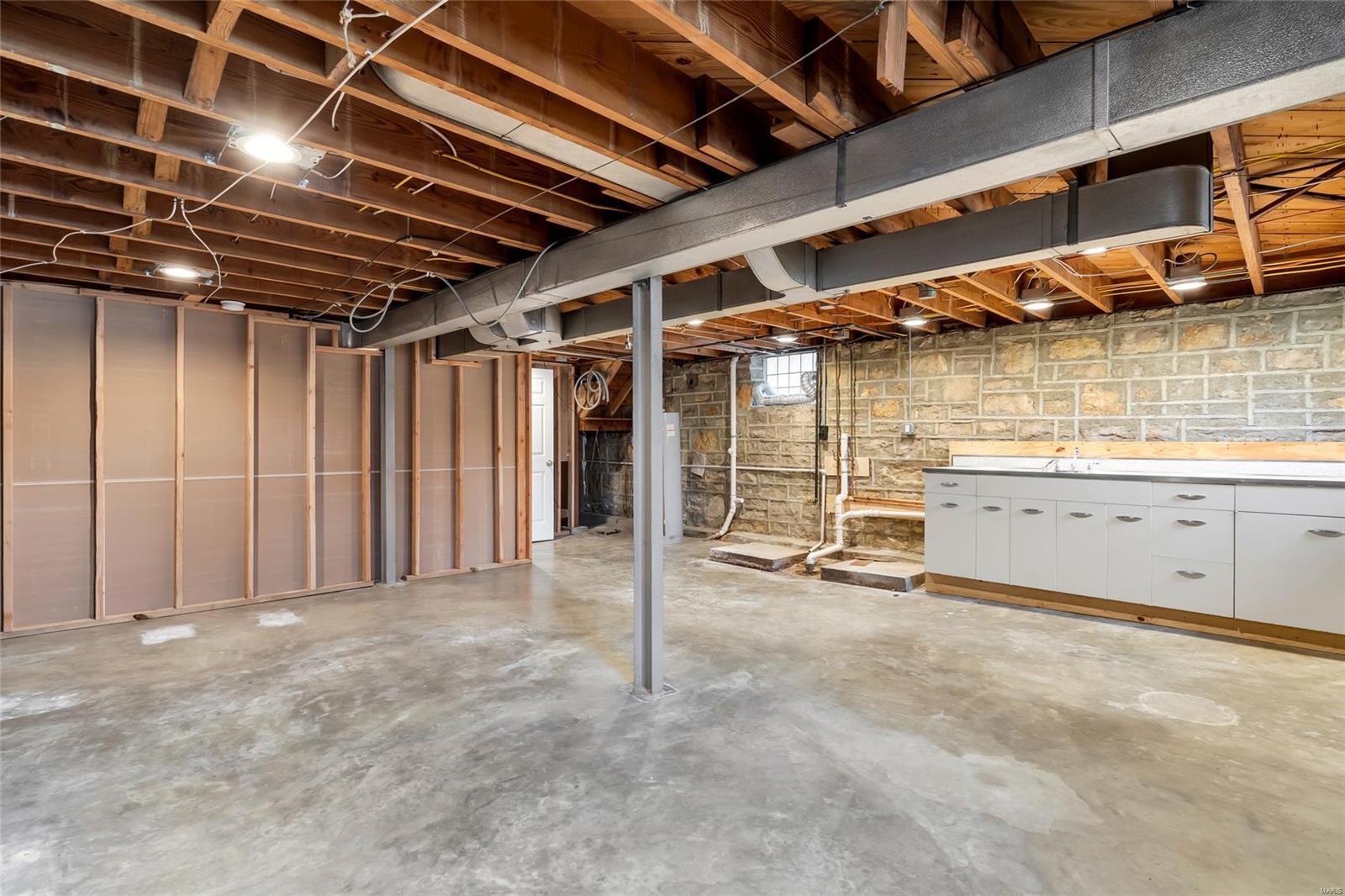 St Louis, Missouri 63116, United States, 3 Bedrooms Bedrooms, ,1 BathroomBathrooms,Residential,Pending,99597