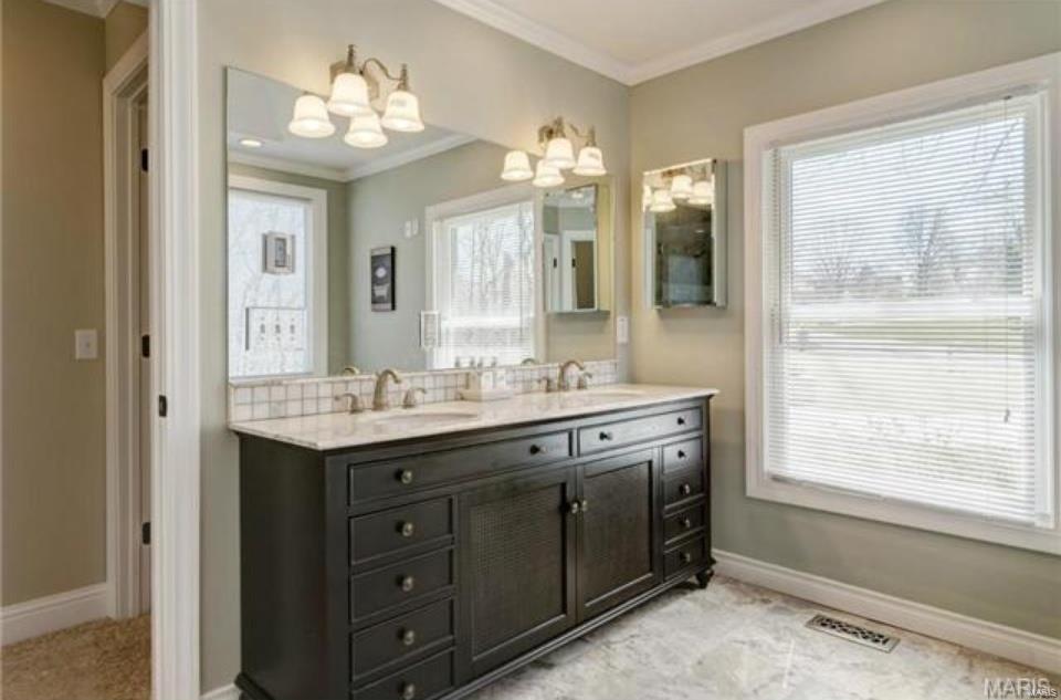 Robyn Hills - Residential