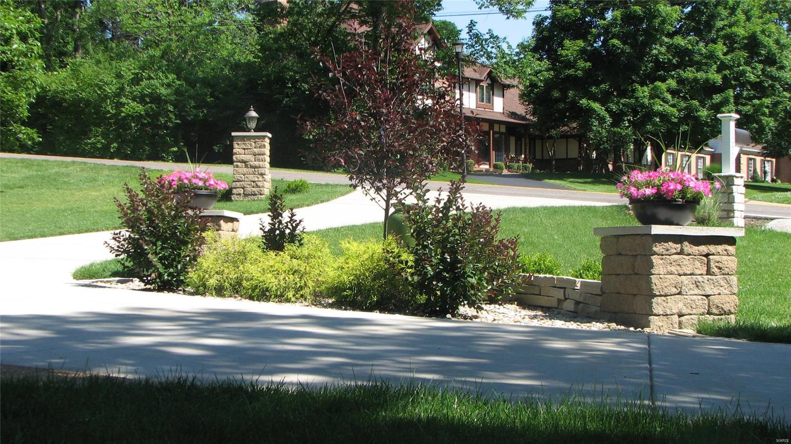 Robyn Hills - Residential