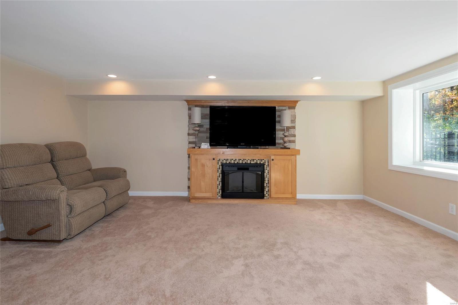 Robyn Hills - Residential