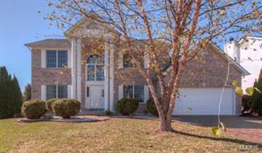 Come see this move in ready 4 Bedroom, 3 Bath, 2 Story with over 3200 sq ft of living space. Fabulous open floor plan begins with the 2 Story Entry Foyer. Family room with fireplace, opens to the fantastic Eat in Kitchen, with wood flooring, granite countertops, backsplash, 42" cabinets, center island, & stainless steel appliances. Separate dining room and family room. Master suite with vaulted ceilings, walk in closet, & Bath with whirlpool tub, double sink vanity, & more. 3 addt'l Bedrooms & a Bath. Impressive lower level with a 37X36 Rec room. Large level lot. Main floor laundry. 2 car Garage. Subdivision offers 3 pools, tennis courts, walking trails, & a public golf course. Fort Zumwalt West Schools.