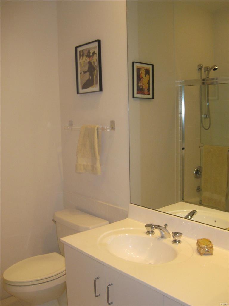 North Pointe Clayton - Residential