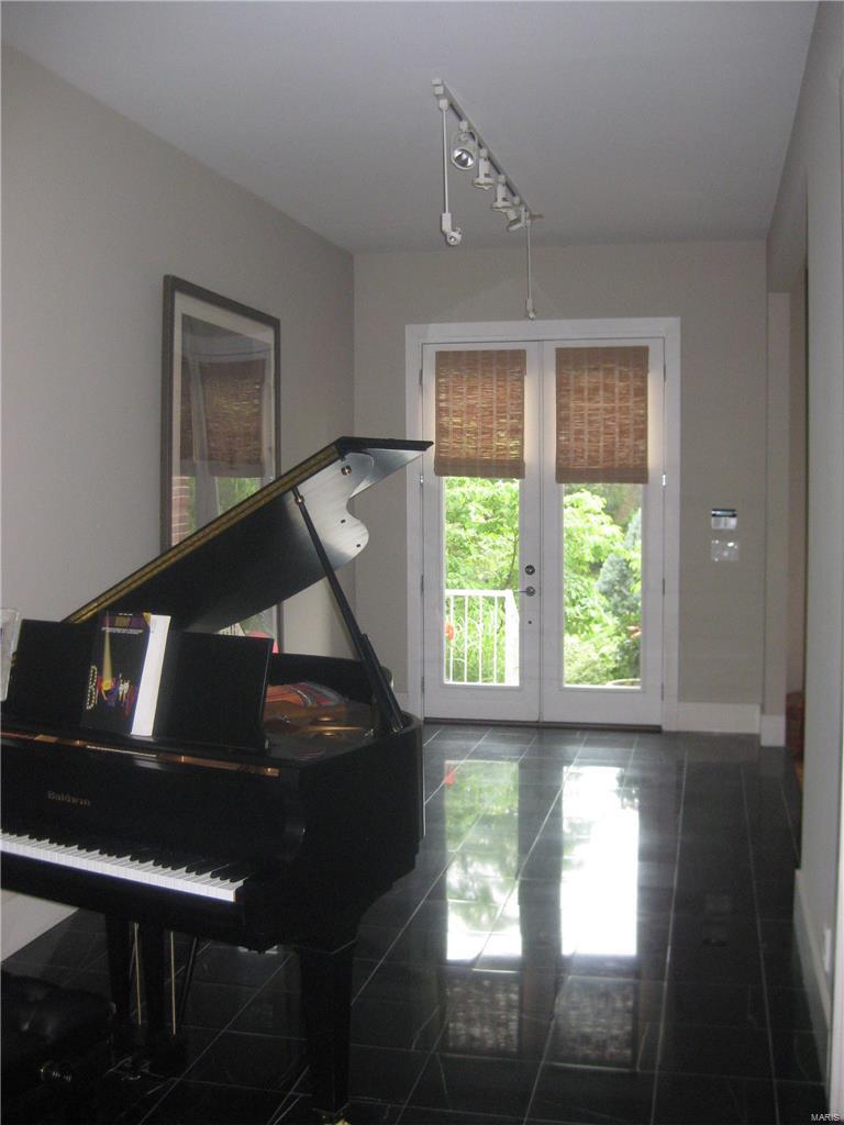 North Pointe Clayton - Residential