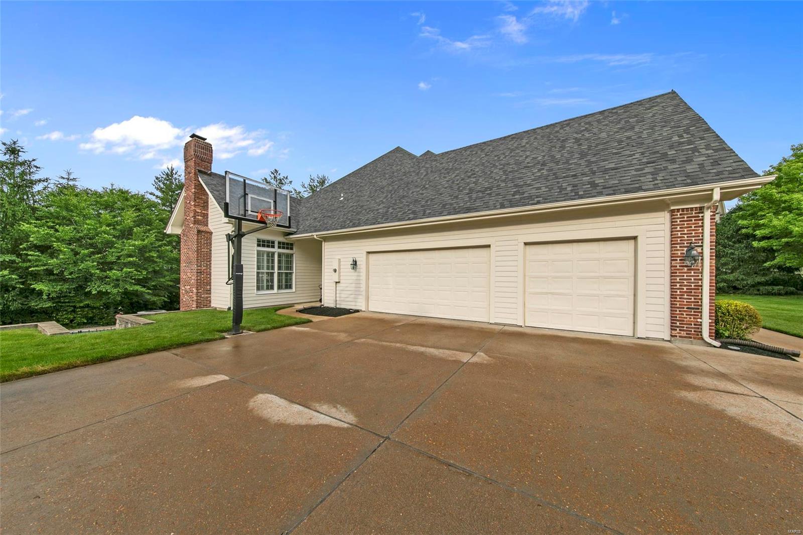 Country Lake Estates - Residential