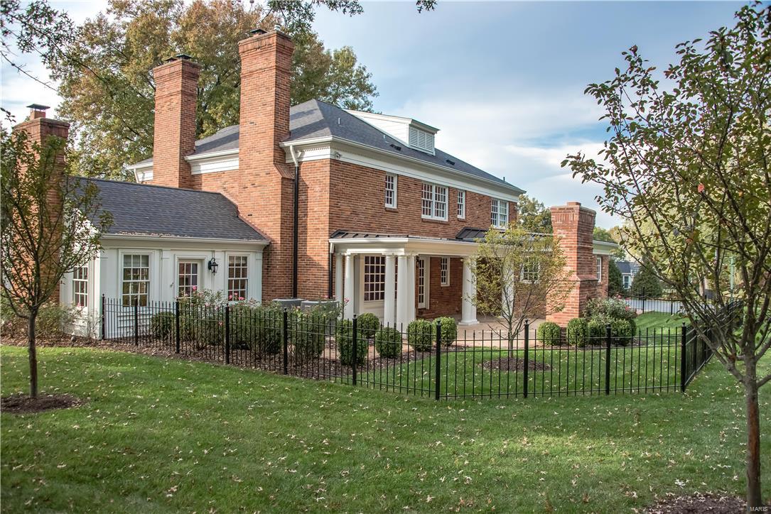 Twin Farms Road - Residential