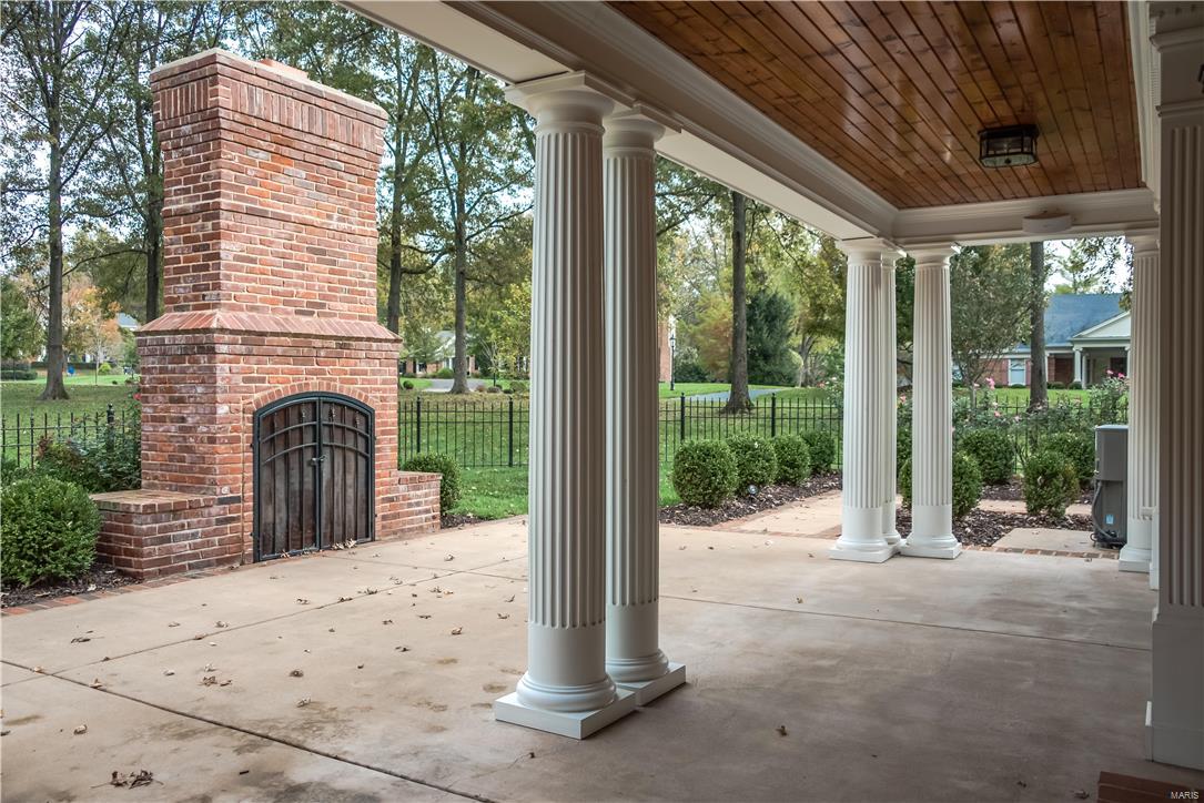 Twin Farms Road - Residential