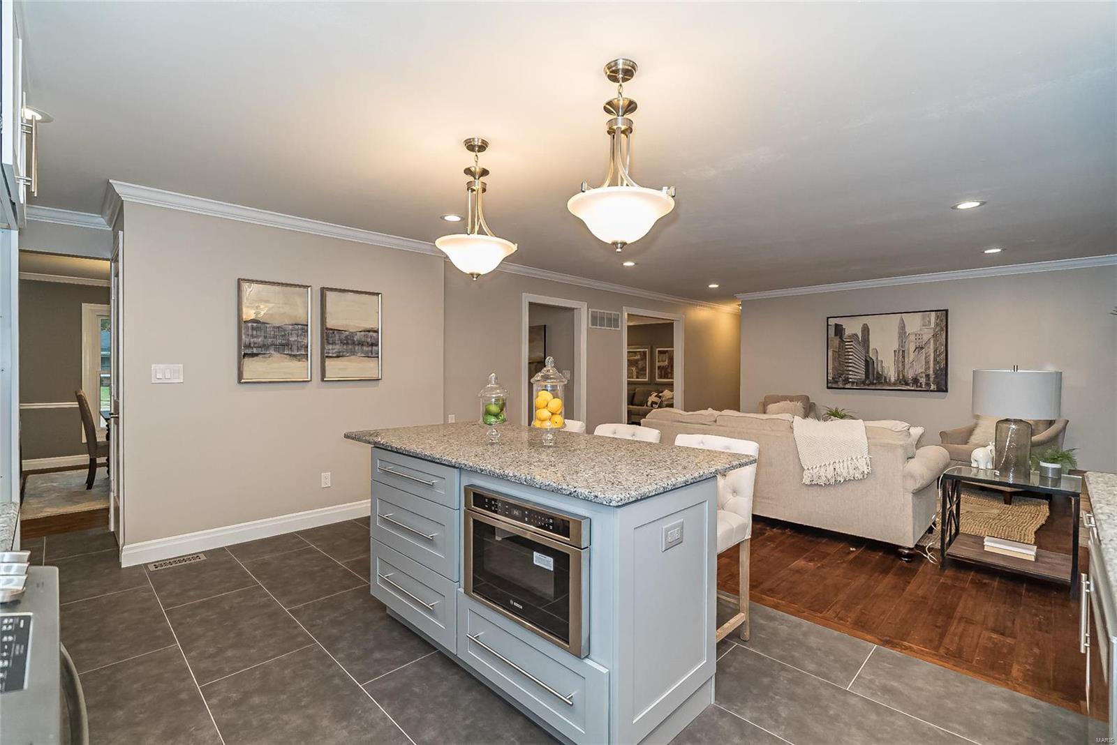 Mercer Manor 1 - Residential