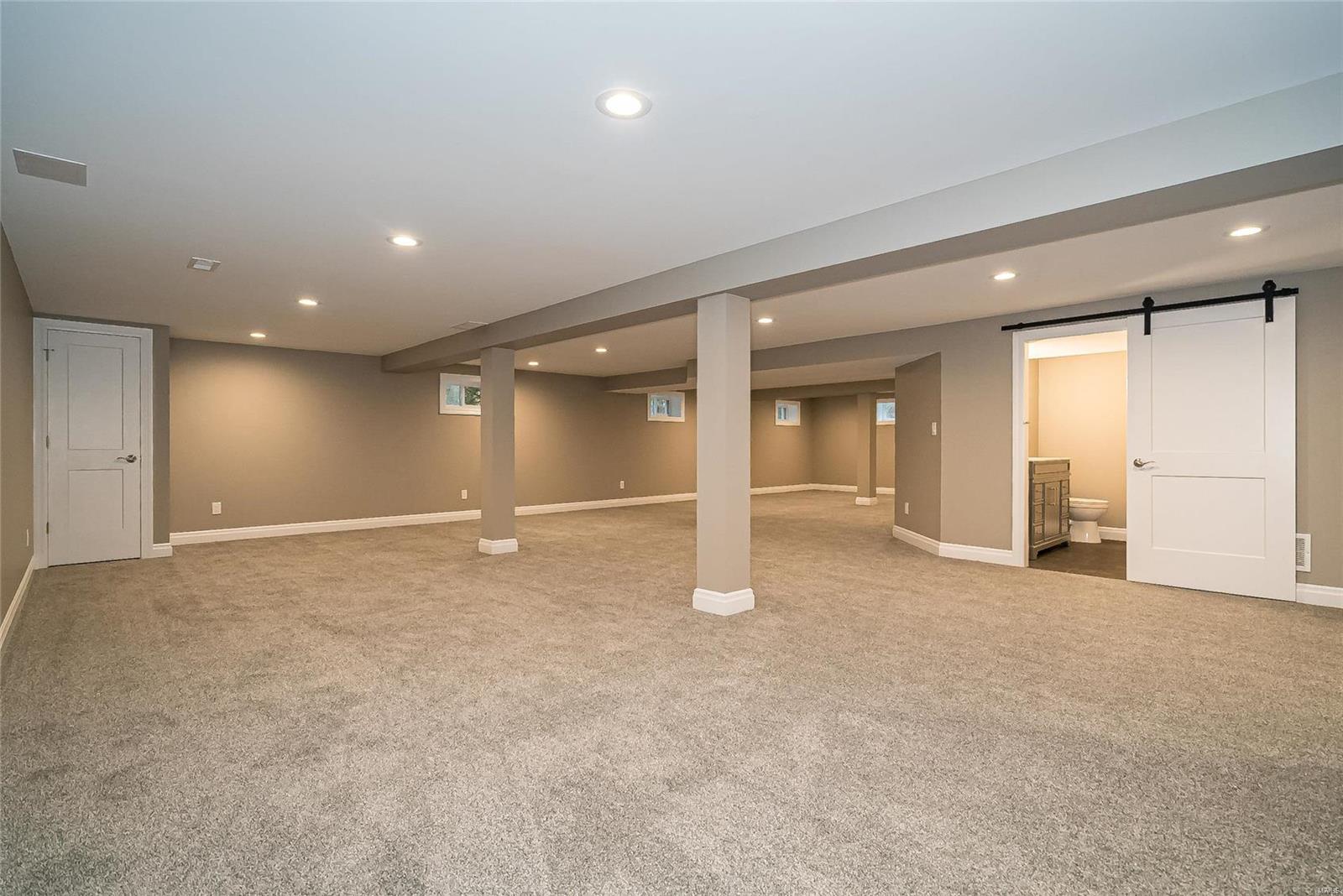Mercer Manor 1 - Residential
