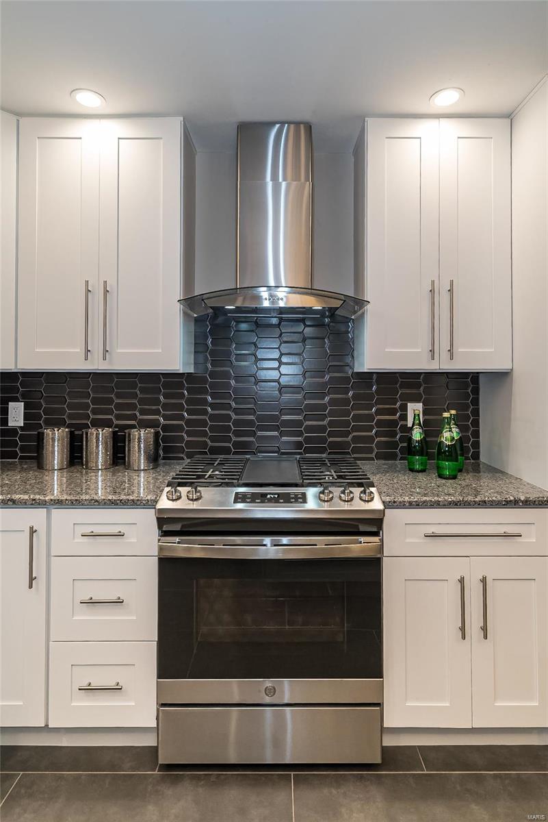 Mercer Manor 1 - Residential