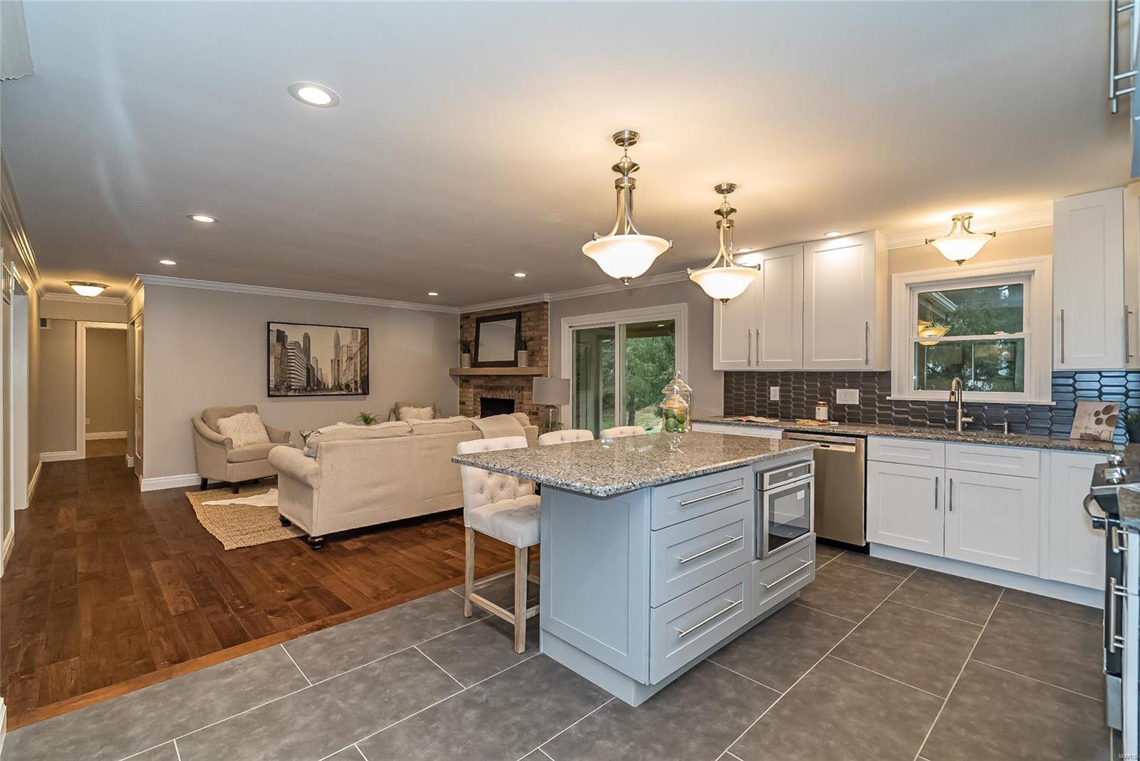 Mercer Manor 1 - Residential