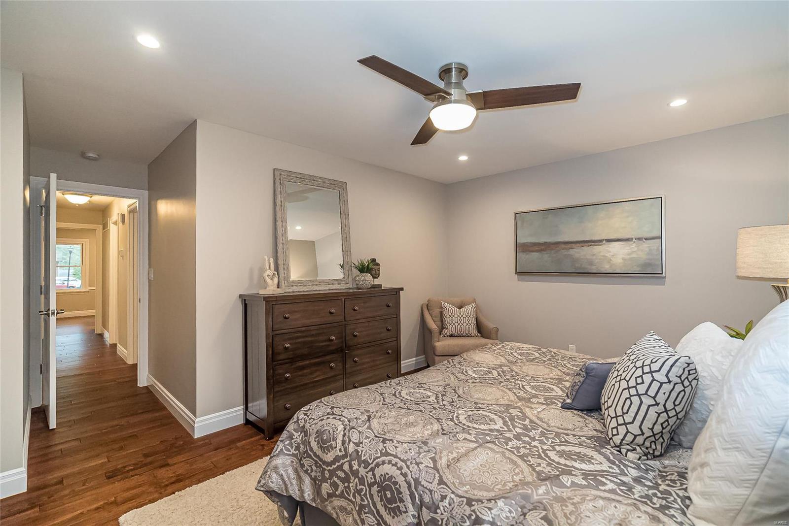 Mercer Manor 1 - Residential