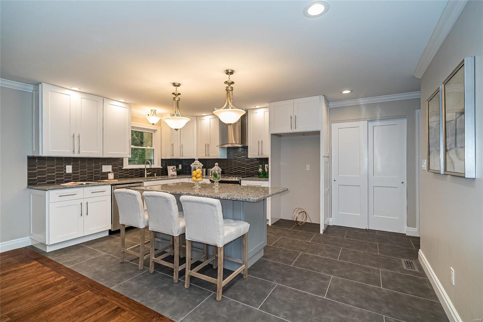 Mercer Manor 1 - Residential