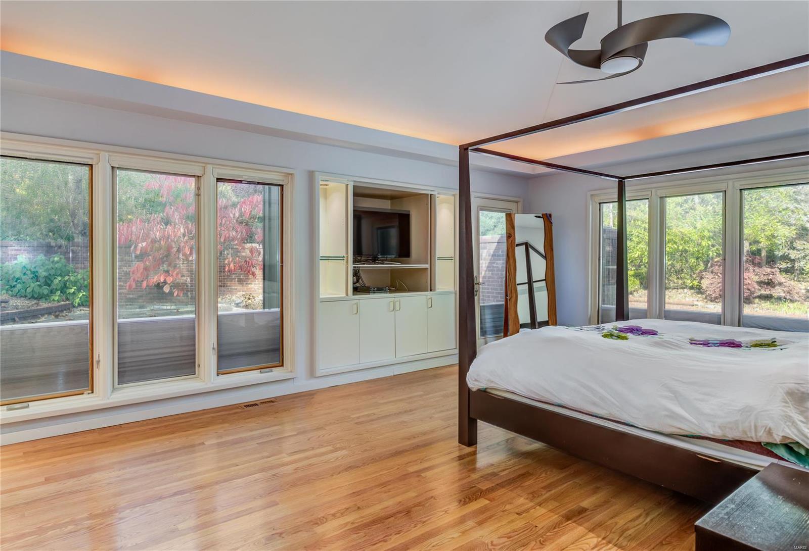 Von Schrader Estate - Residential