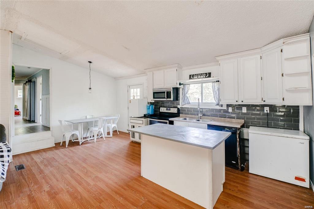 Valle Lake 03 - Residential