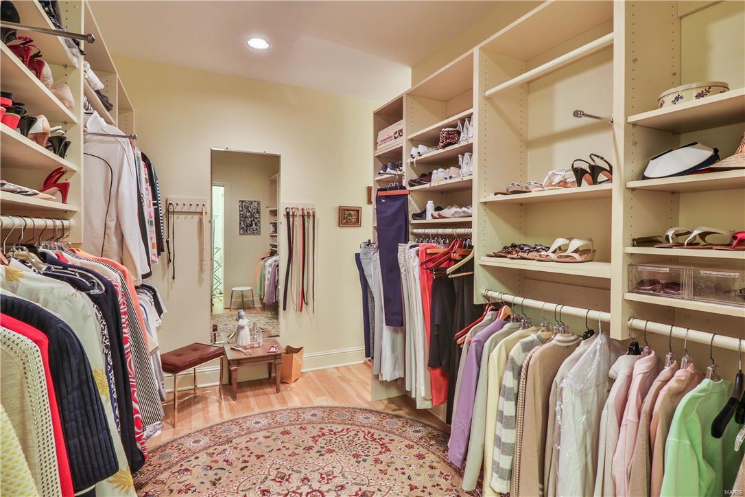 Residence At 800 S Hanley A Condo - Residential