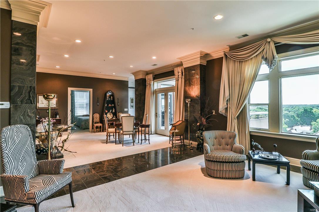 Residence At 800 S Hanley A Condo - Residential