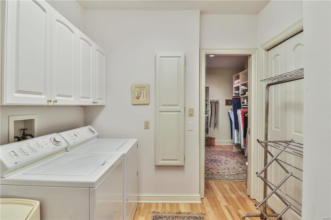 Residence At 800 S Hanley A Condo - Residential