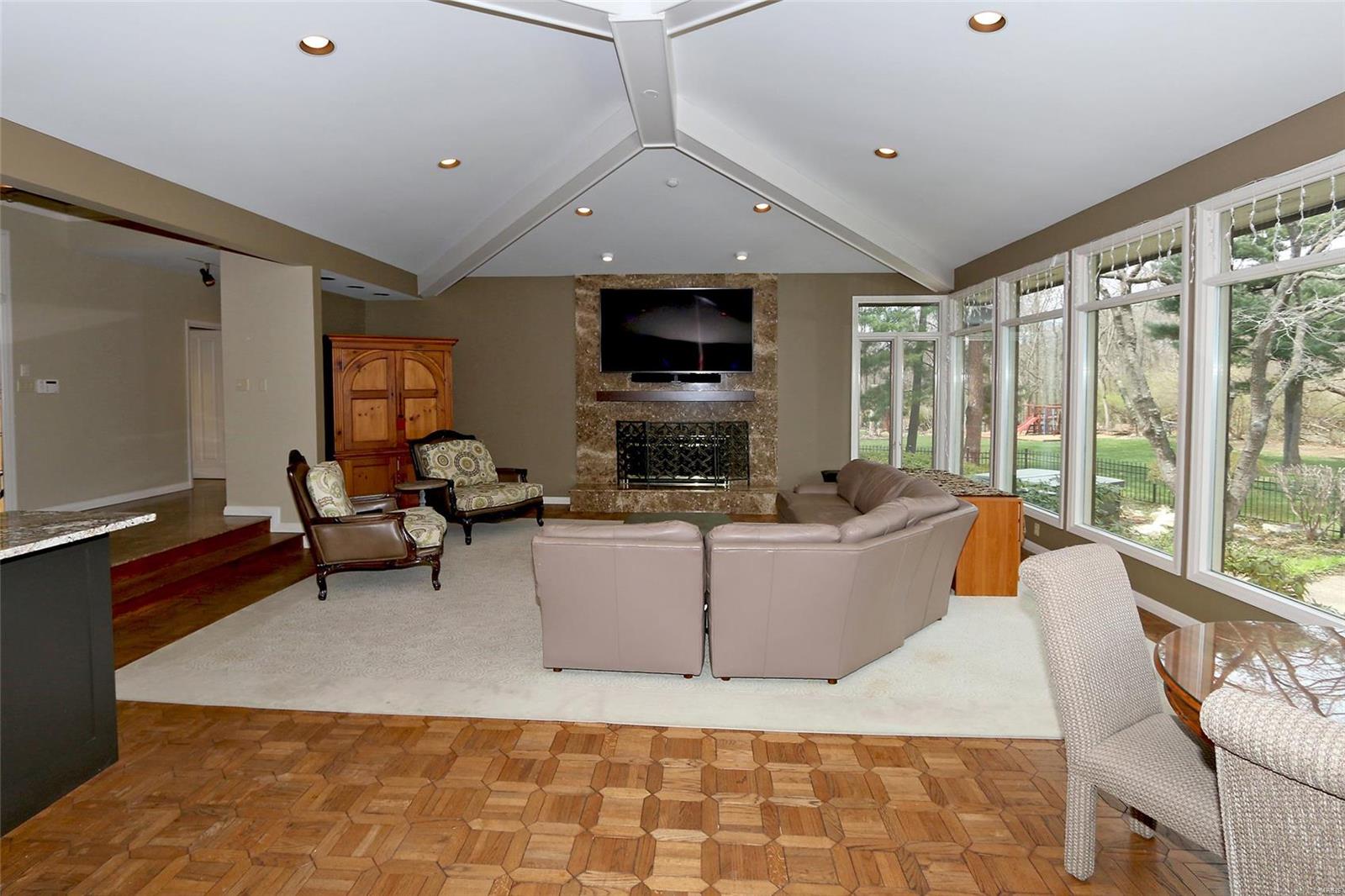 Ladue Farm Estates 2 - Residential