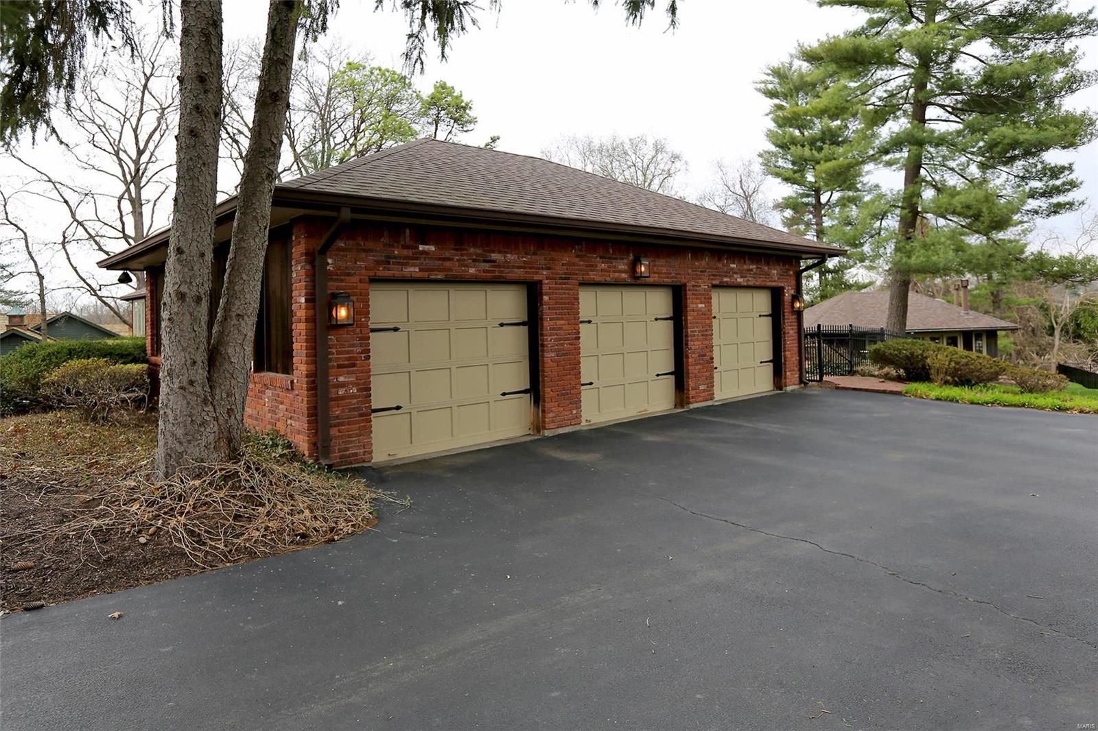 Ladue Farm Estates 2 - Residential